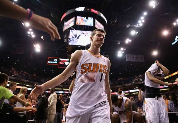 湖人换签锁定潜力新秀 45号签竟产出多位全明星级球员
